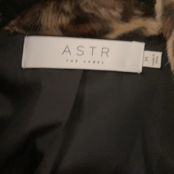 ASTR the label New with tags leopard coat - Picture 3 of 4